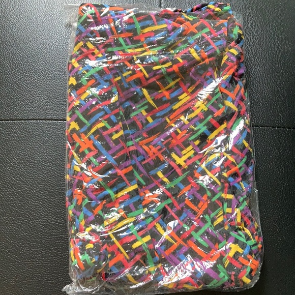 Tall and curvy LuLaRoe Leggings - Picture 1 of 2